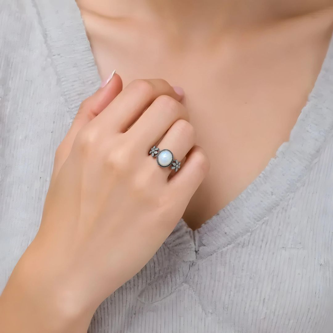 Moonlight Calm Natural Moonstone Ring